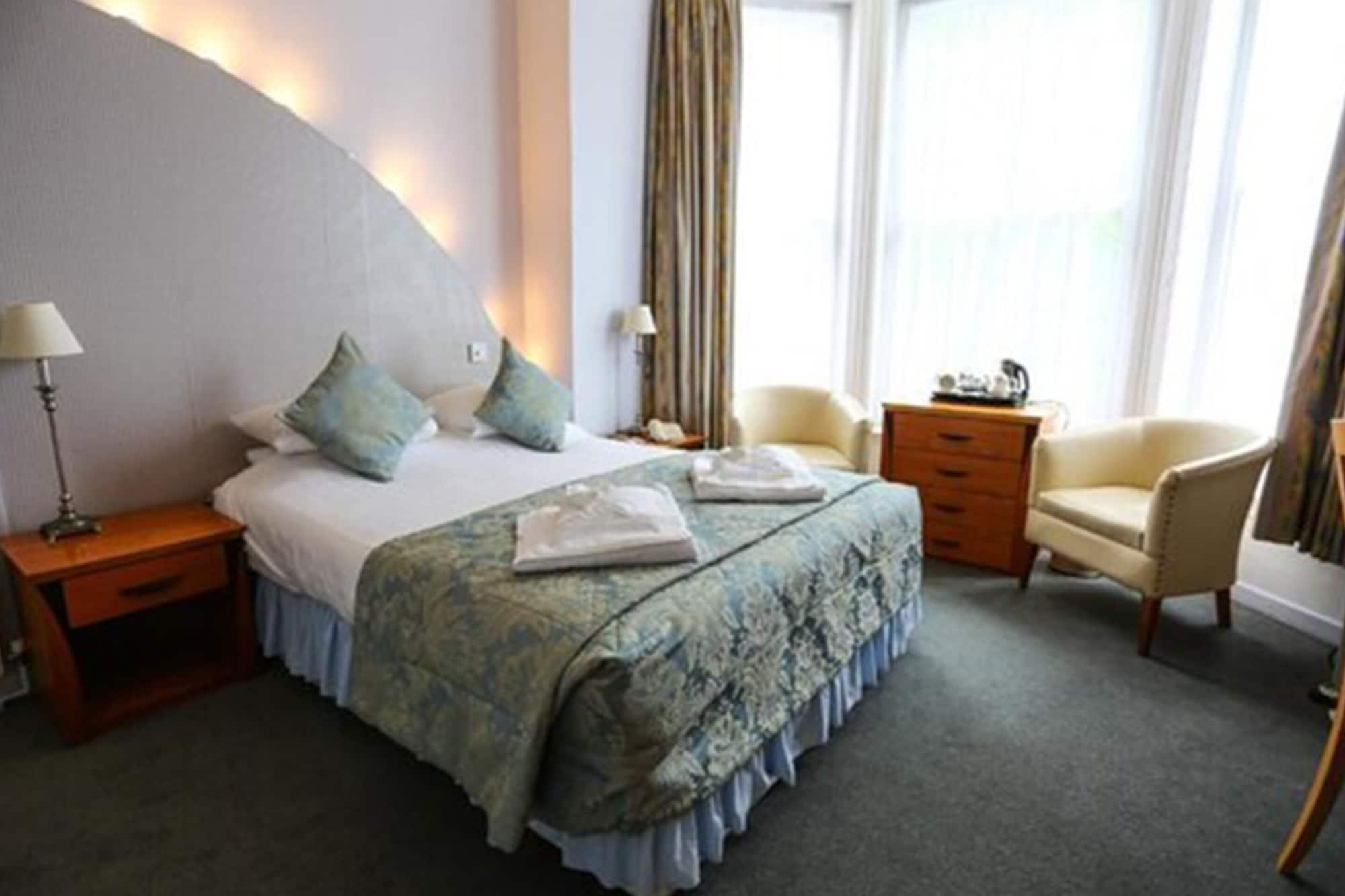 בורנמות' Royal Exeter Hotel מראה חיצוני תמונה