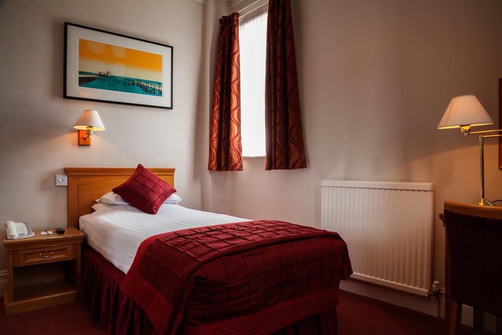 בורנמות' Royal Exeter Hotel מראה חיצוני תמונה