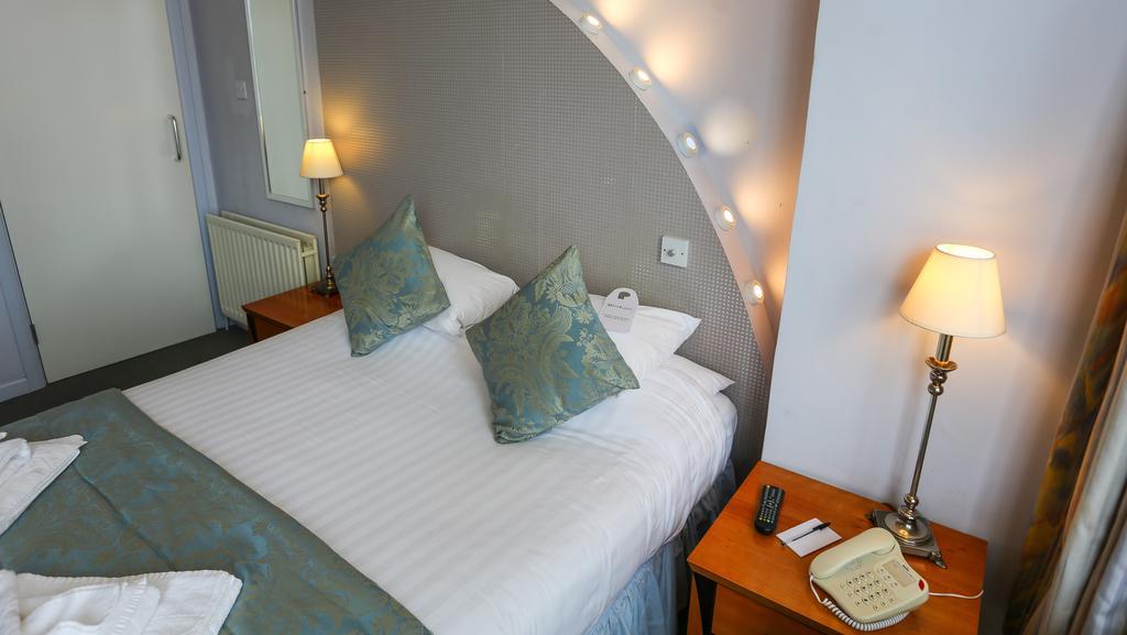 בורנמות' Royal Exeter Hotel מראה חיצוני תמונה