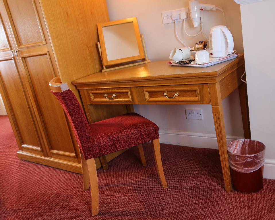 בורנמות' Royal Exeter Hotel מראה חיצוני תמונה