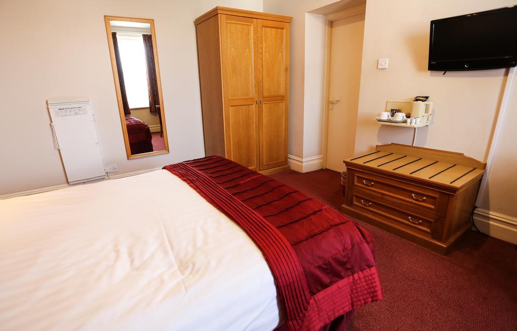 בורנמות' Royal Exeter Hotel מראה חיצוני תמונה