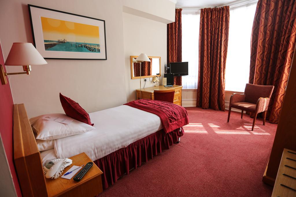 בורנמות' Royal Exeter Hotel מראה חיצוני תמונה