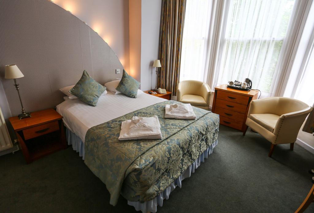 בורנמות' Royal Exeter Hotel מראה חיצוני תמונה